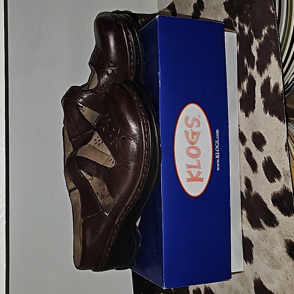 Klogs loafers size 8
